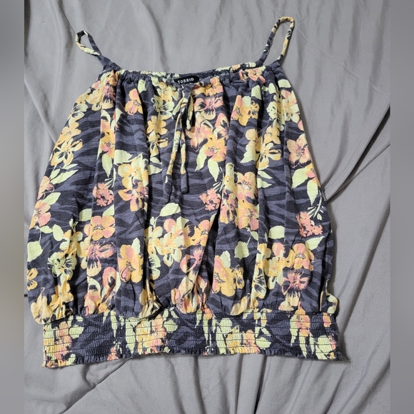 Torrid Floral Strappy Key Hole Tie Spaghetti Strap Tank Top Womans 2X - Picture 2 of 6